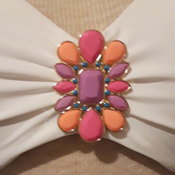 Bathing suits - Picture 2 of 5